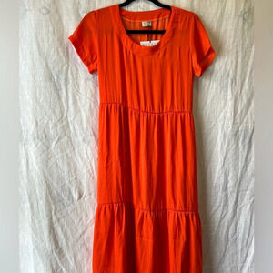 Women's BYTAVI dress 3 tier short sleeve Size small